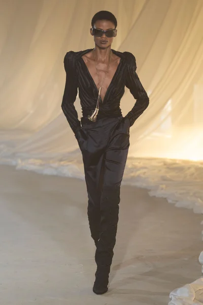 Look 9
